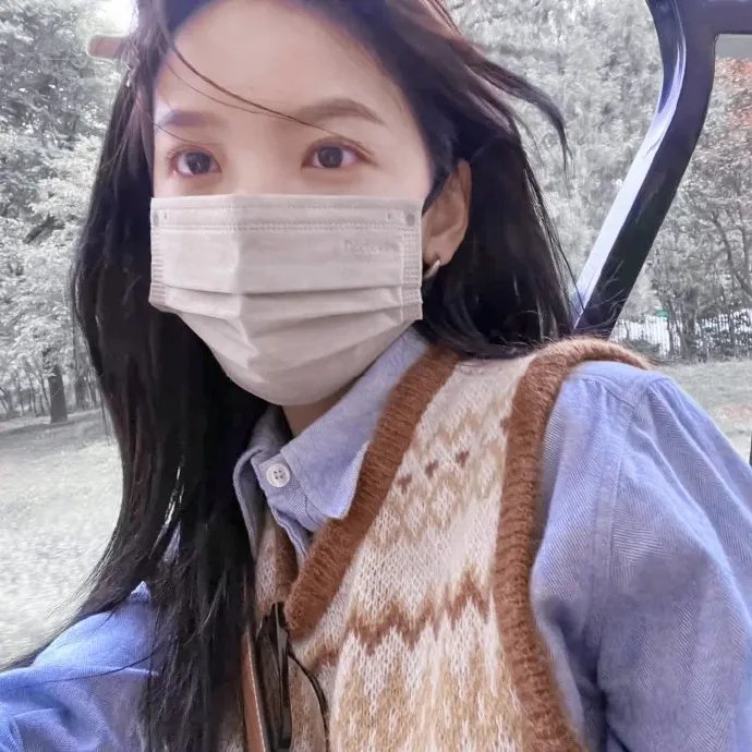 甜蜜寂寞女孩